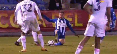 球迷：我们都在见证他的成长