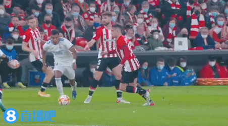 来看中国女足的比赛遇到了前男足主教练扬科维奇